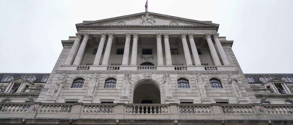 Zum ersten mal in der Pandemie hob die britische Notenbank ihren Leitzins an.