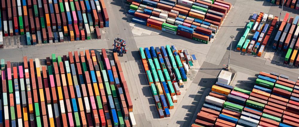 Containerterminal im Hamburger Hafen: Deutschlands Exporten wuchsen im Februar kräftig.