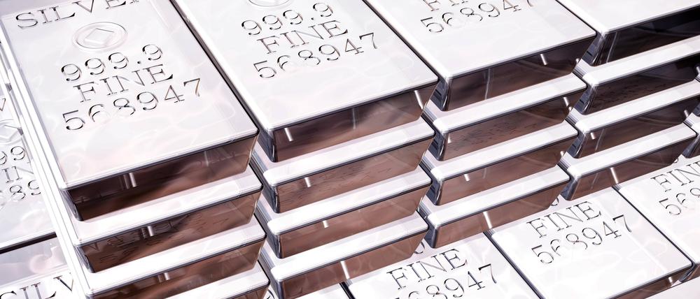 Wie Gold lässt sich auch Silber in Barrenform kaufen.