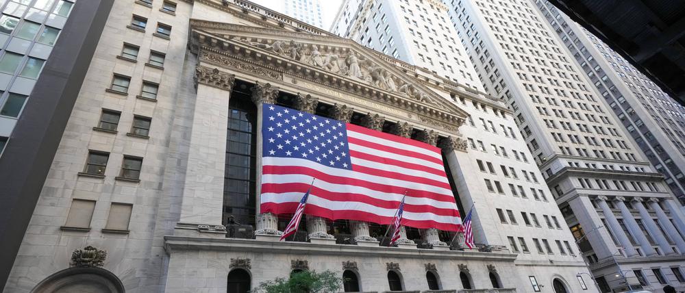 An der Wall Street setzen viele Anleger weiter auf Aktien. 