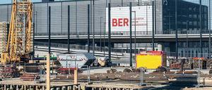 Warten auf den Abflug: Der neue Hauptstadtflughafen Willy Brandt soll aktuellen Prognosen zufolge 2017 eröffnen.