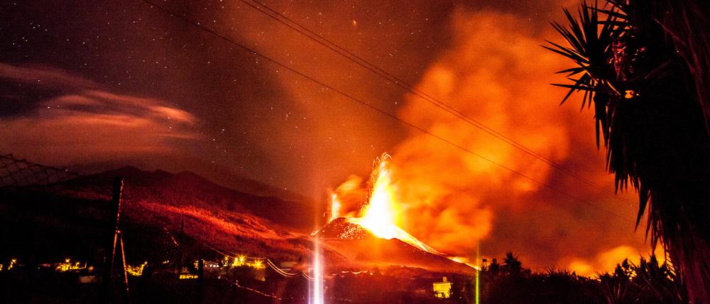 Die Lava des Vulkans auf La Palma bedeckt Quadratkilometer und hat Tausende Gebäude zerstört.