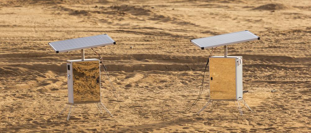 Die ersten beiden Geräte liefern pro Tag mithilfe der Sonnenenergie ein Glas Wasser.