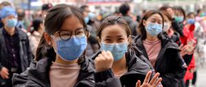 China meldet 5000 Neuinfektionen an einem Tag.