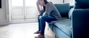 Vier von zehn Frauen zwischen 18 und 34 Jahren sind der Auffassung, aktuell psychisch erkrankt zu sein.